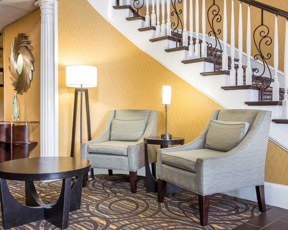 Comfort Inn Suites At Stone Mountain 30/39