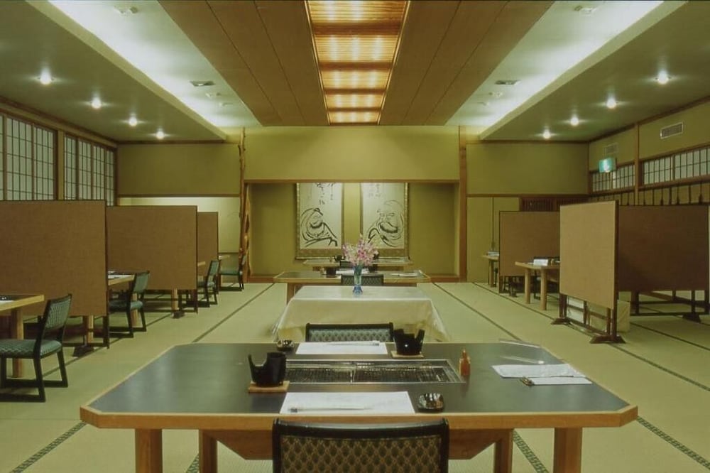 restaurant cafeteria