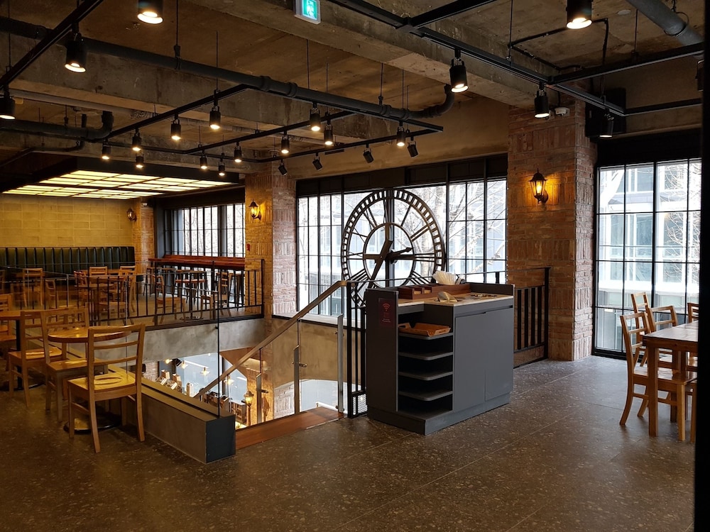 Gwang Jang Hotel 30/38