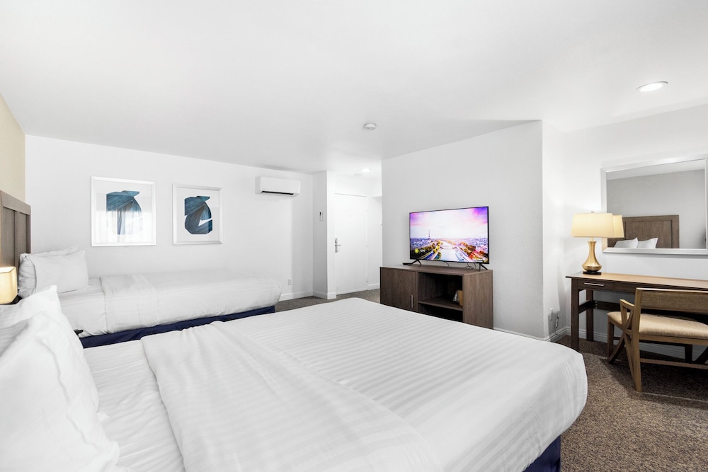 Serene Vegas Boutique Hotel 16/50