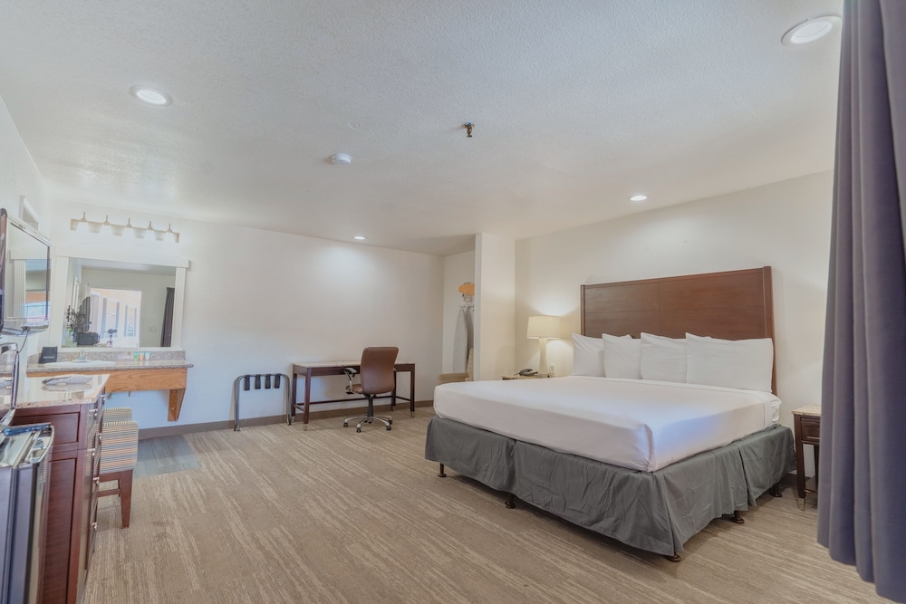 Yosemite Inn 24/61
