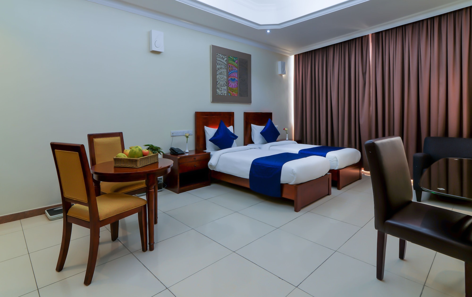 غرفة تنفيذية بسرير كوين، Tanzanite Executive Suites 3/5