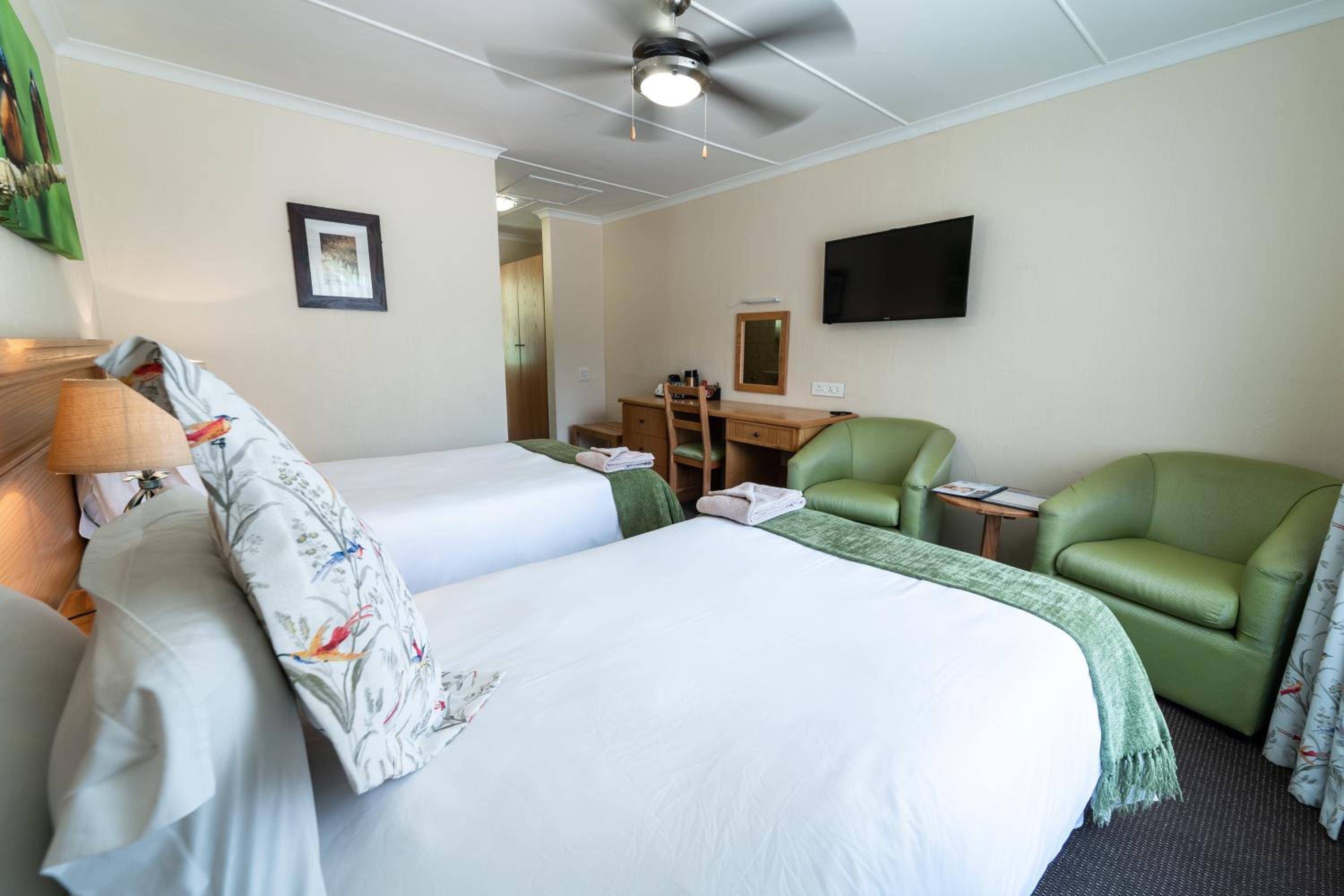 Kingfisher, Standard, Twin Beds