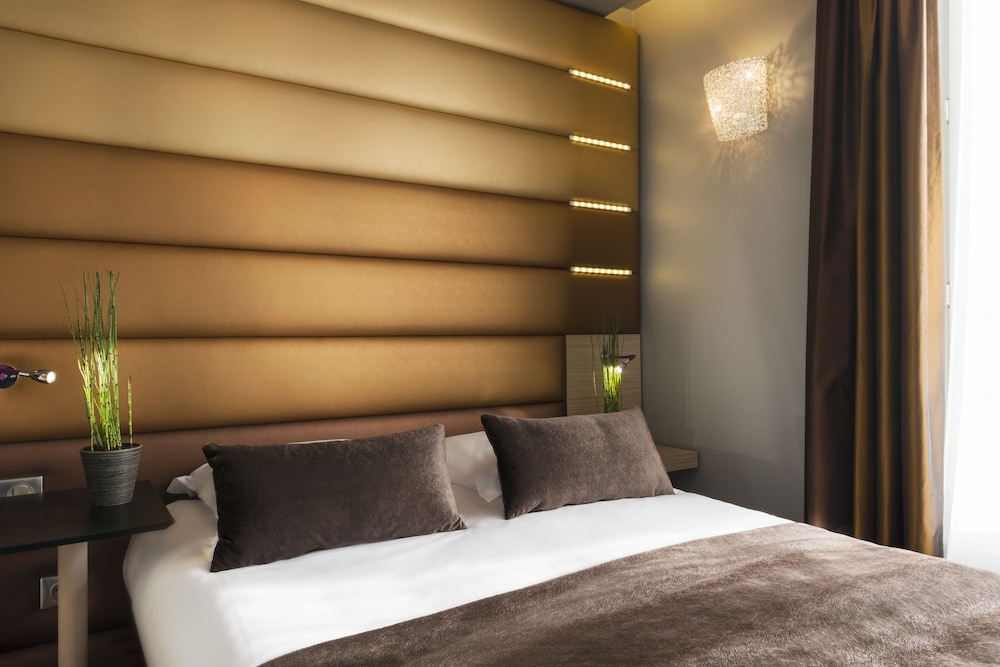 Le Bon Hotel 7/40