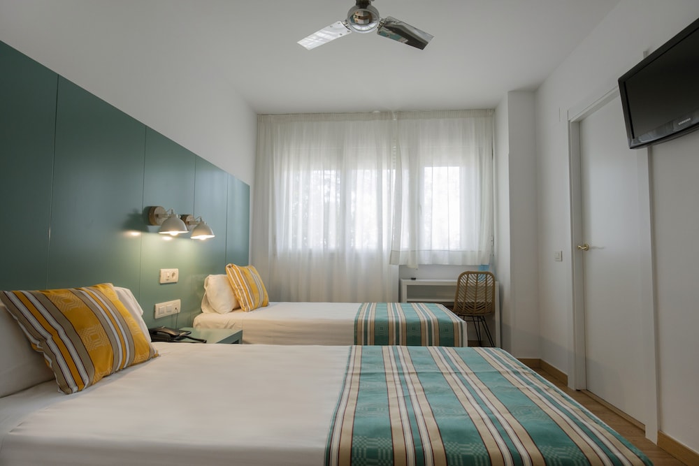STANDARD, TWIN BEDS
