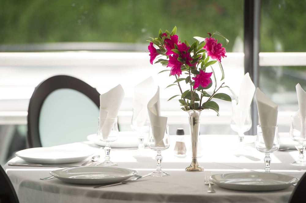 Esplanade Eden 44/56