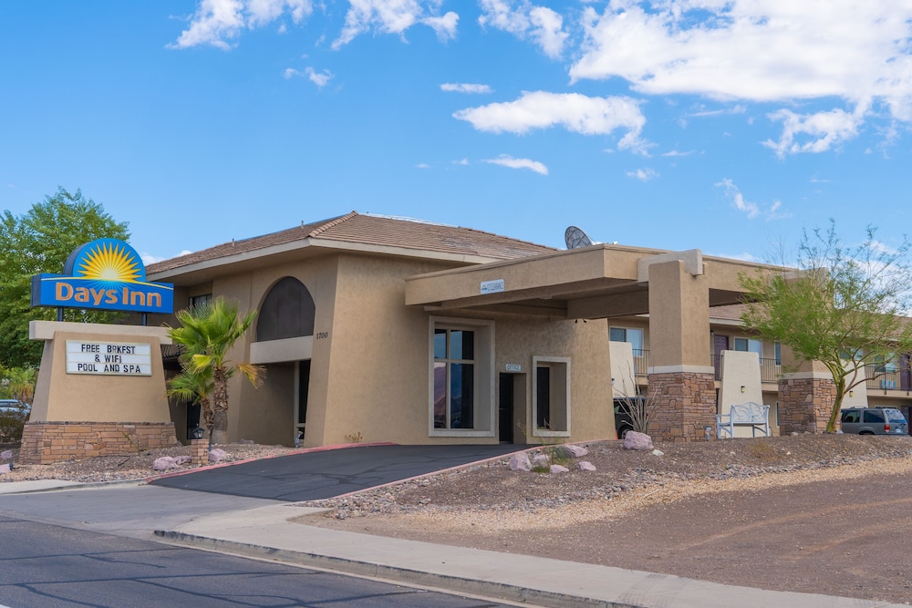 Days Inn by Wyndham Lake Havasu 3/36