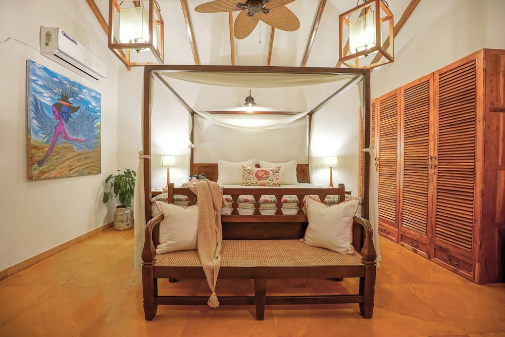 Larisa Resort Ashwem 20/29