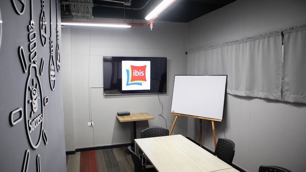 Ibis Cucuta 66/75