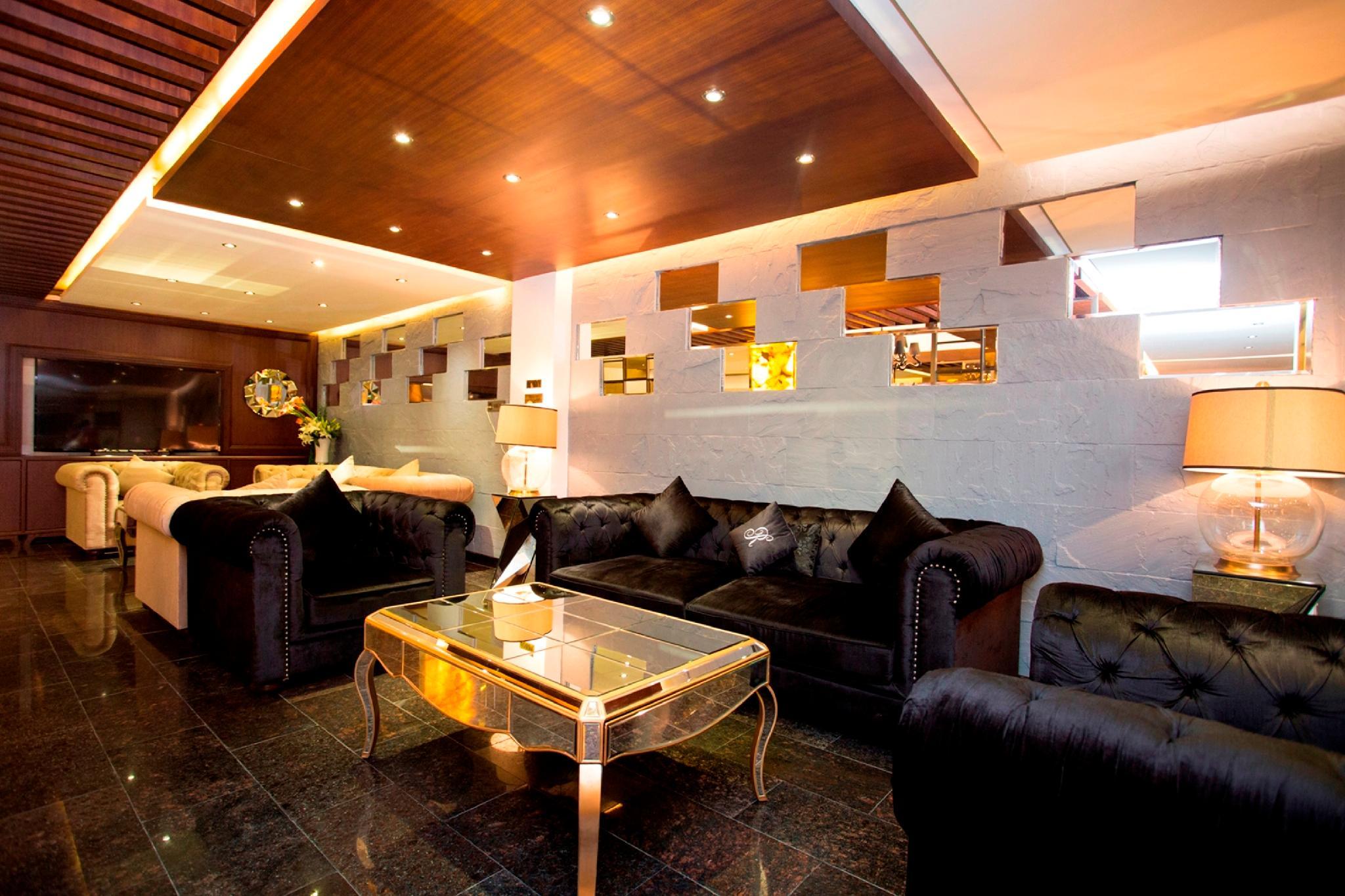 Monsoon Inn 24/29