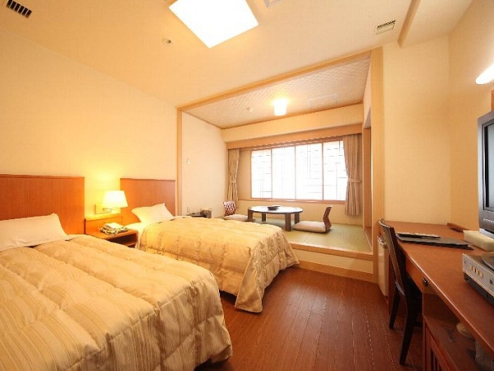 JAPANESE WESTERN, FUTON BED, 2 BEDS