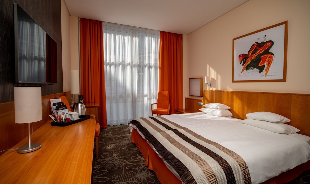 Hotel Lycium Debrecen - Handwritten Collection 15/55