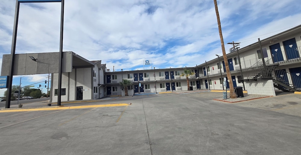 Motel6 Blythe, CA - South 61/71
