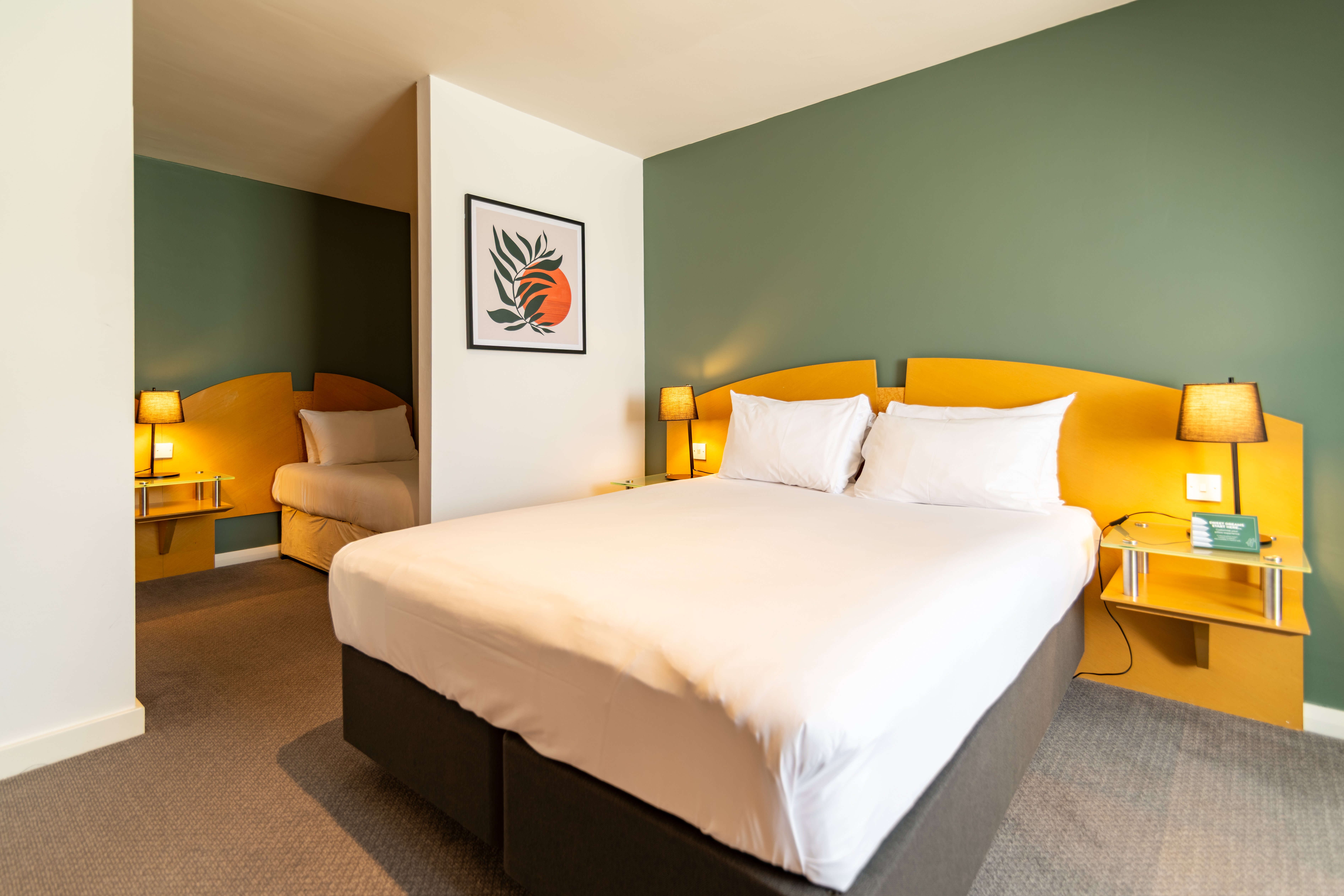 HOLIDAY INN ASHFORD NORTH 18/55