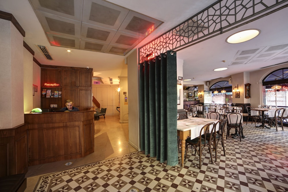 Faros Old City Hotel 61/72