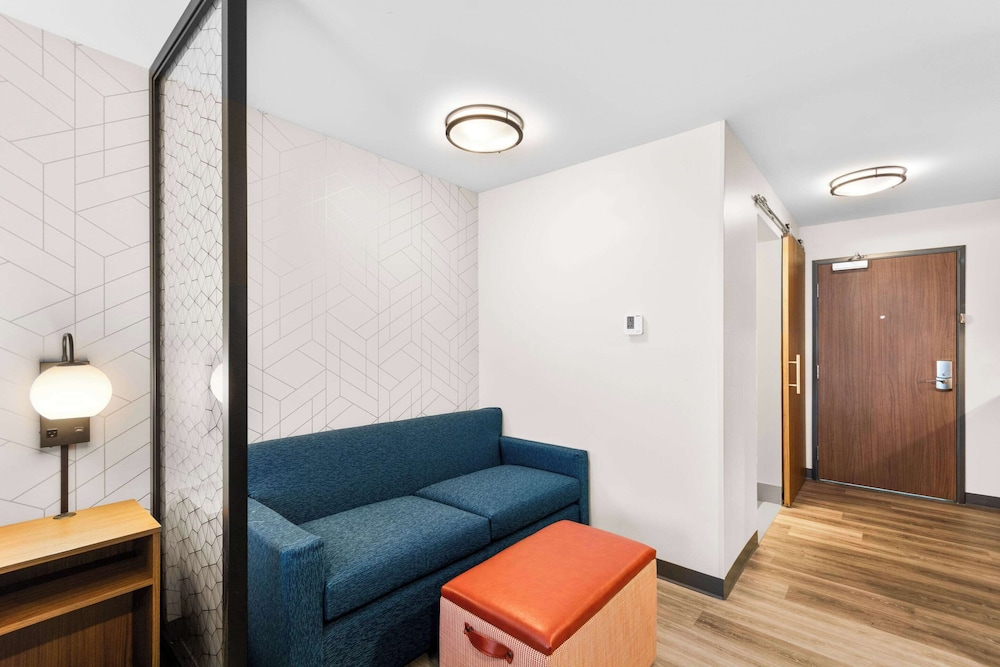 Everhome Suites Lexington - Horse Park 22/36