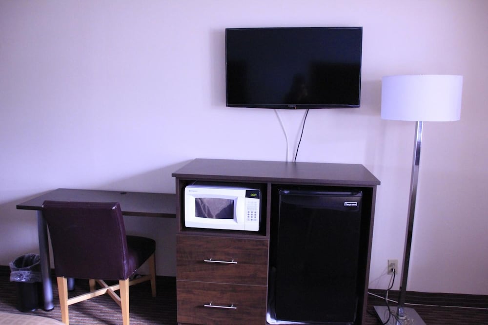 Sterling Inn Niagara Falls Near Iag Airport 32/40