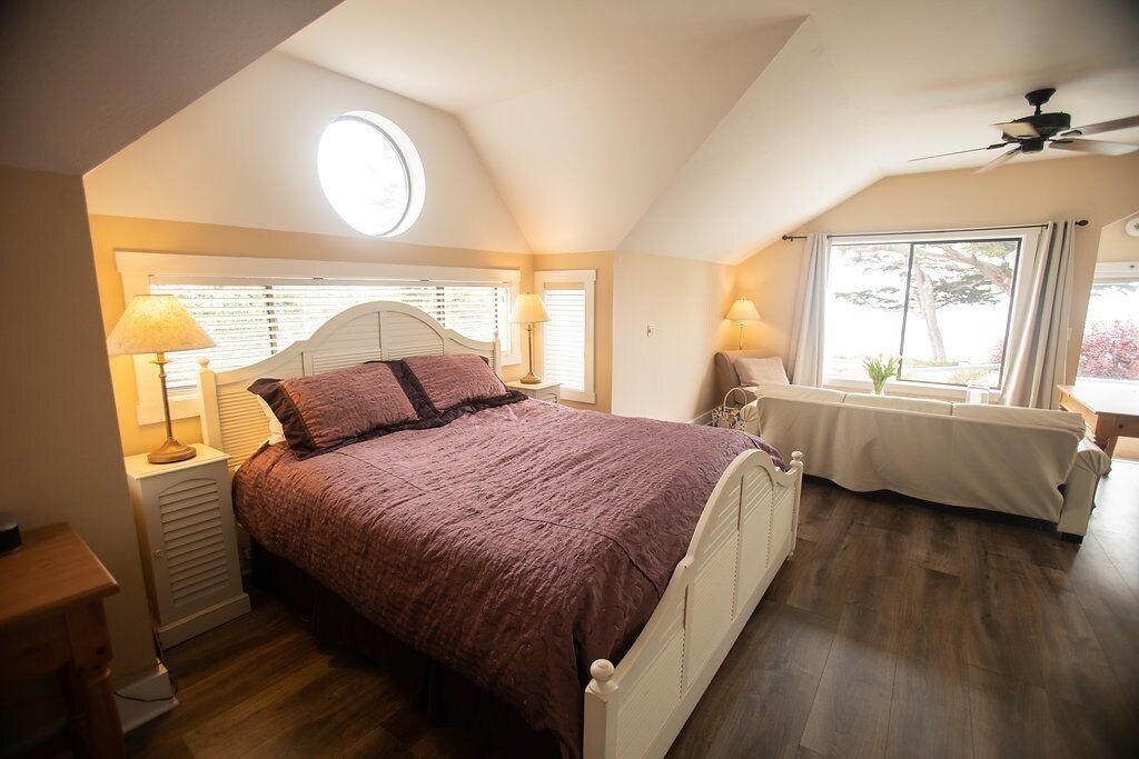 Emerald, King Bed