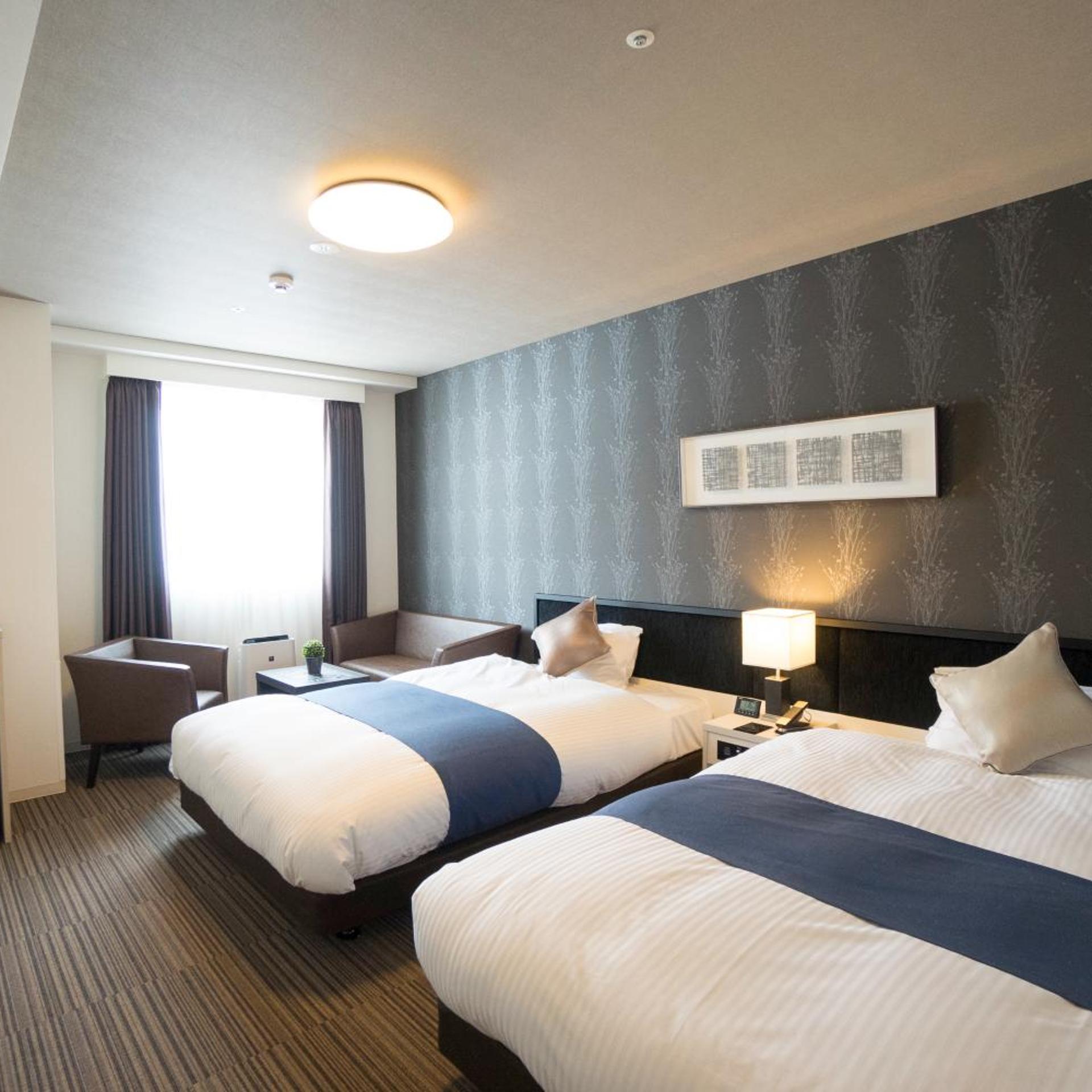 Deluxe, Twin Beds
