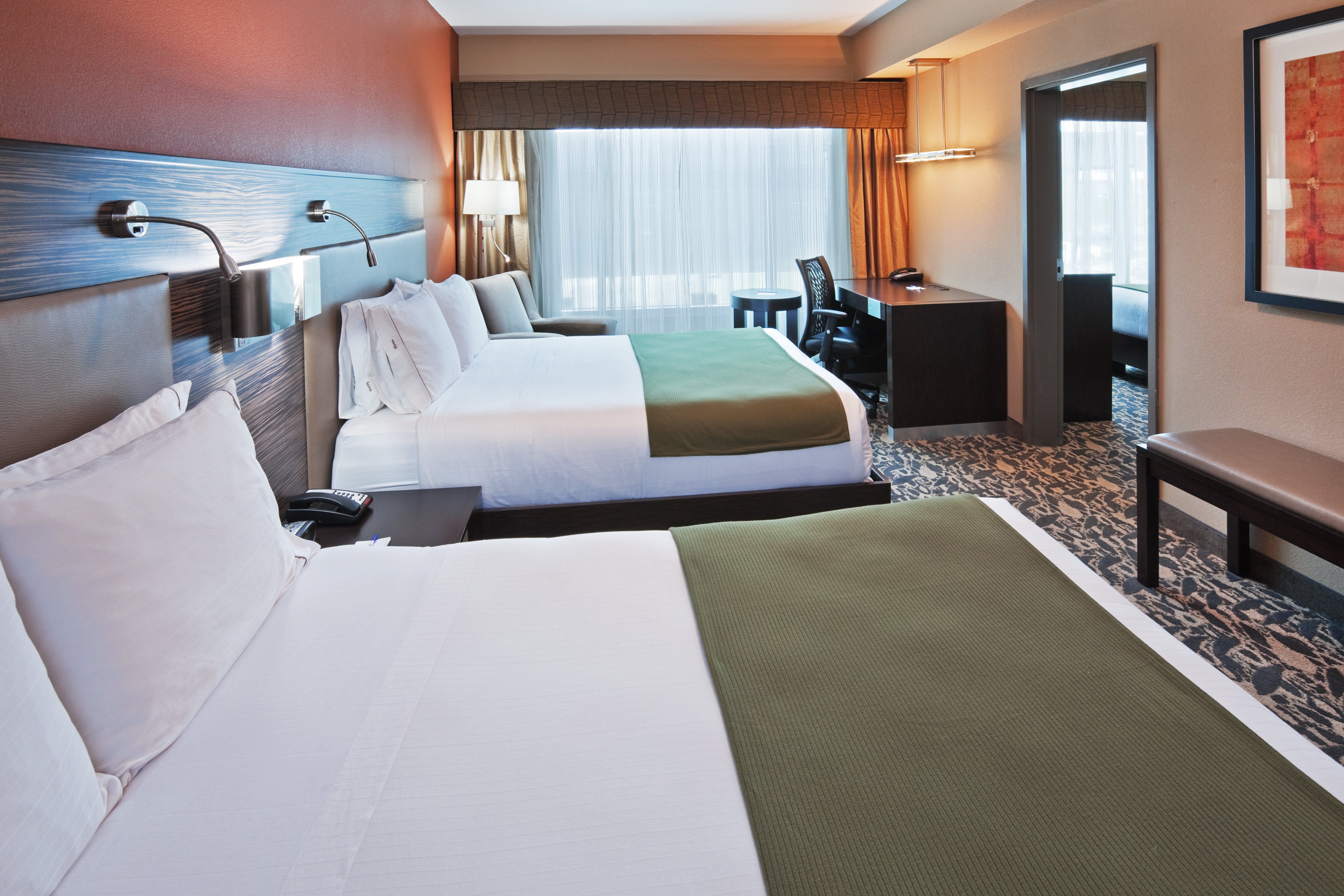 Holiday Inn Express Amp Suites North Dallas At Preston 13/48