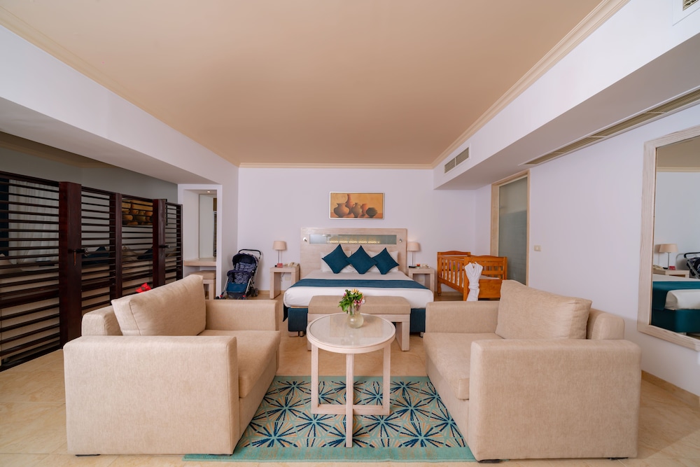 Movenpick Waterpark Resort and Spa Soma Bay 53/83