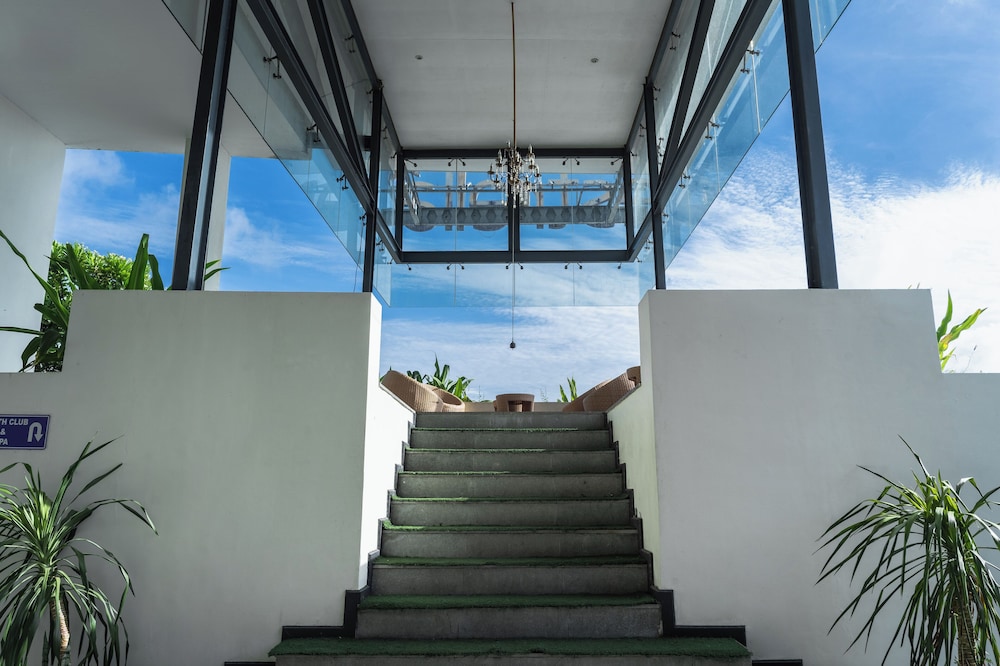 Estrella Hotel & Conference (ex Aston Luwuk) 16/49