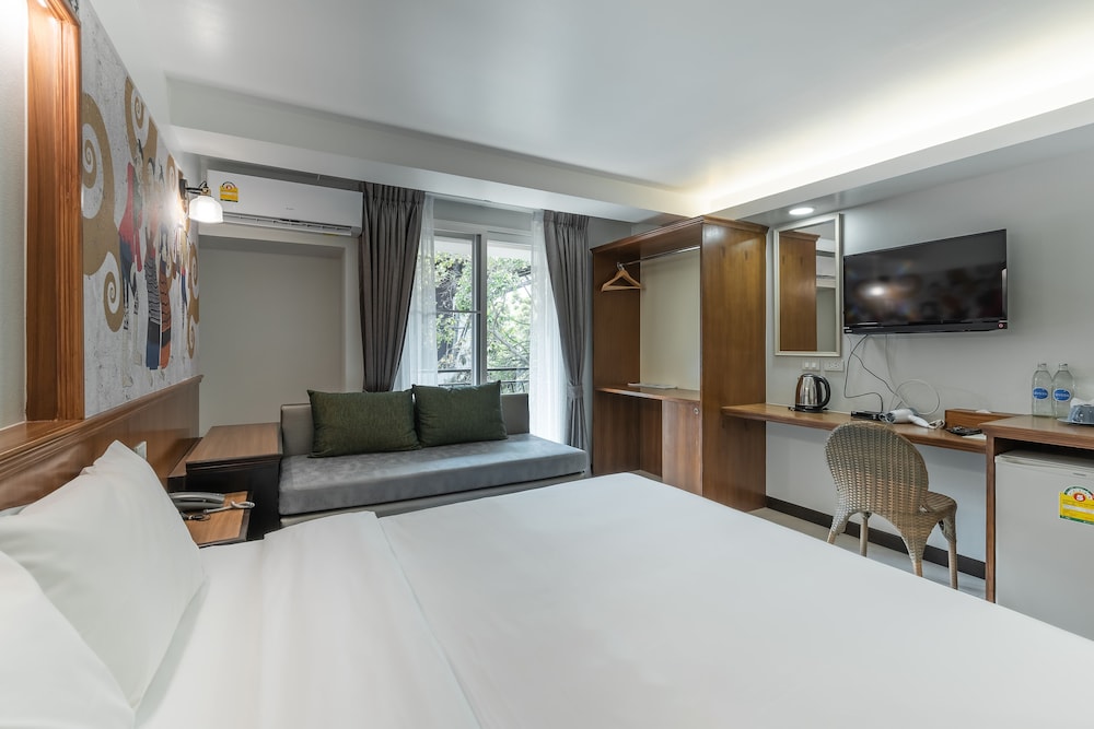 COZYTEL CHIANGMAI 11/66