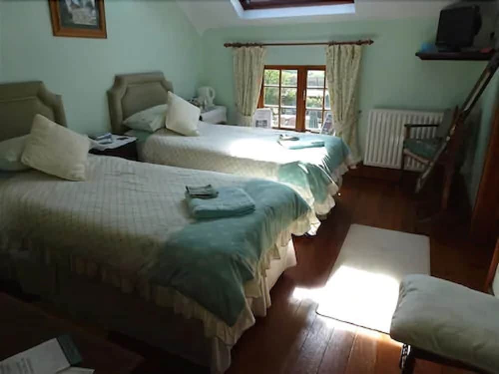 Burton Farmhouse 6/21