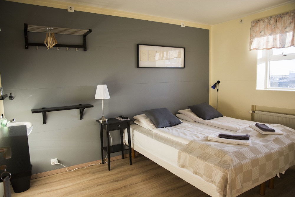 Guesthouse Hvammur 16/50