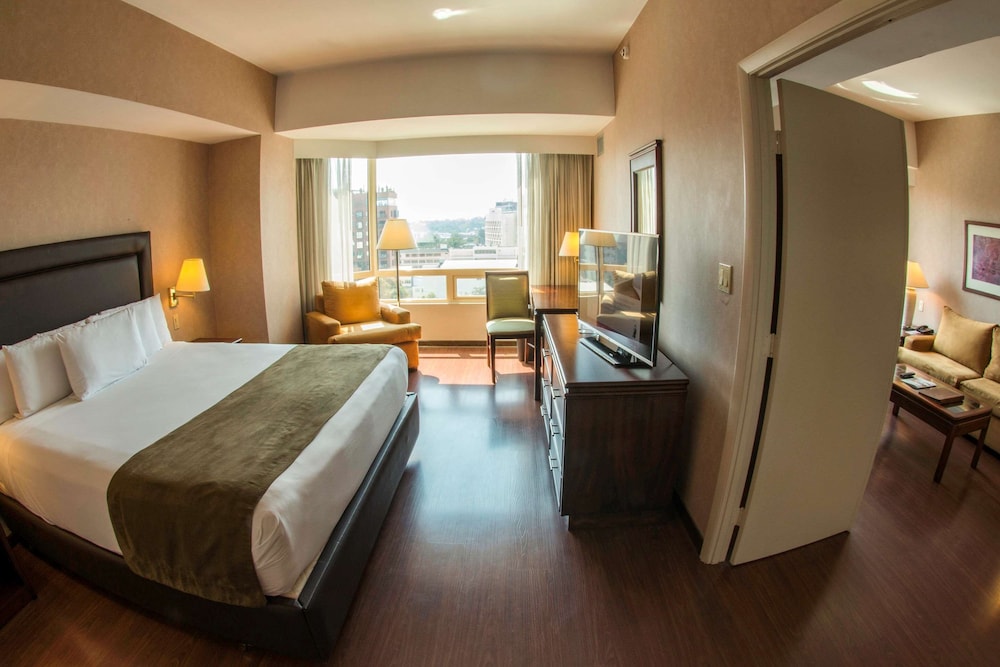 Clarion Suites Guatemala City 8/42