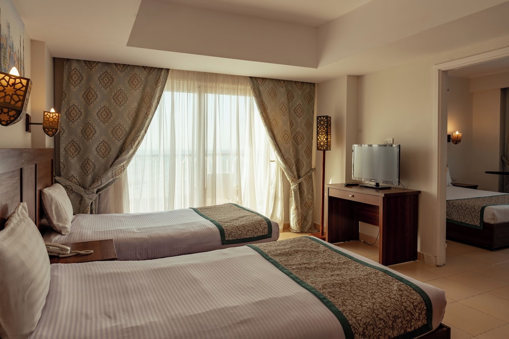 Royal Star Beach Resort 20/50
