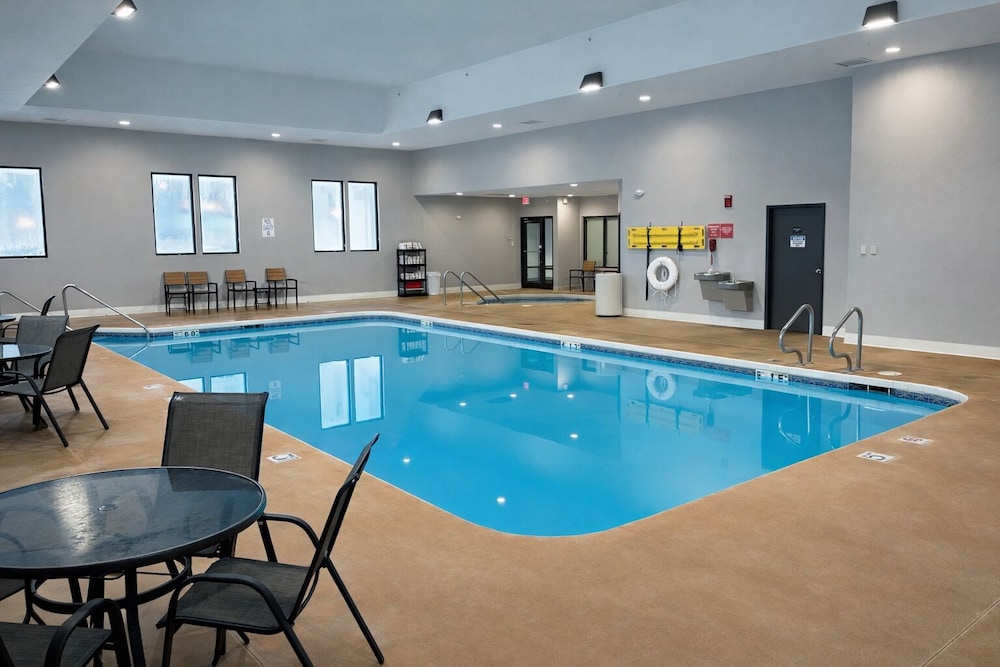Comfort Suites Stevens Point 44/63