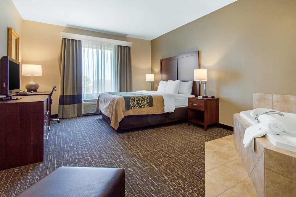 Comfort Inn And Suites Norman 22/34