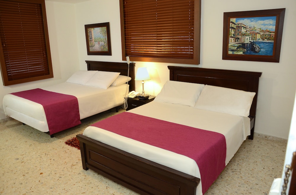 Hotel Karlo 12/50