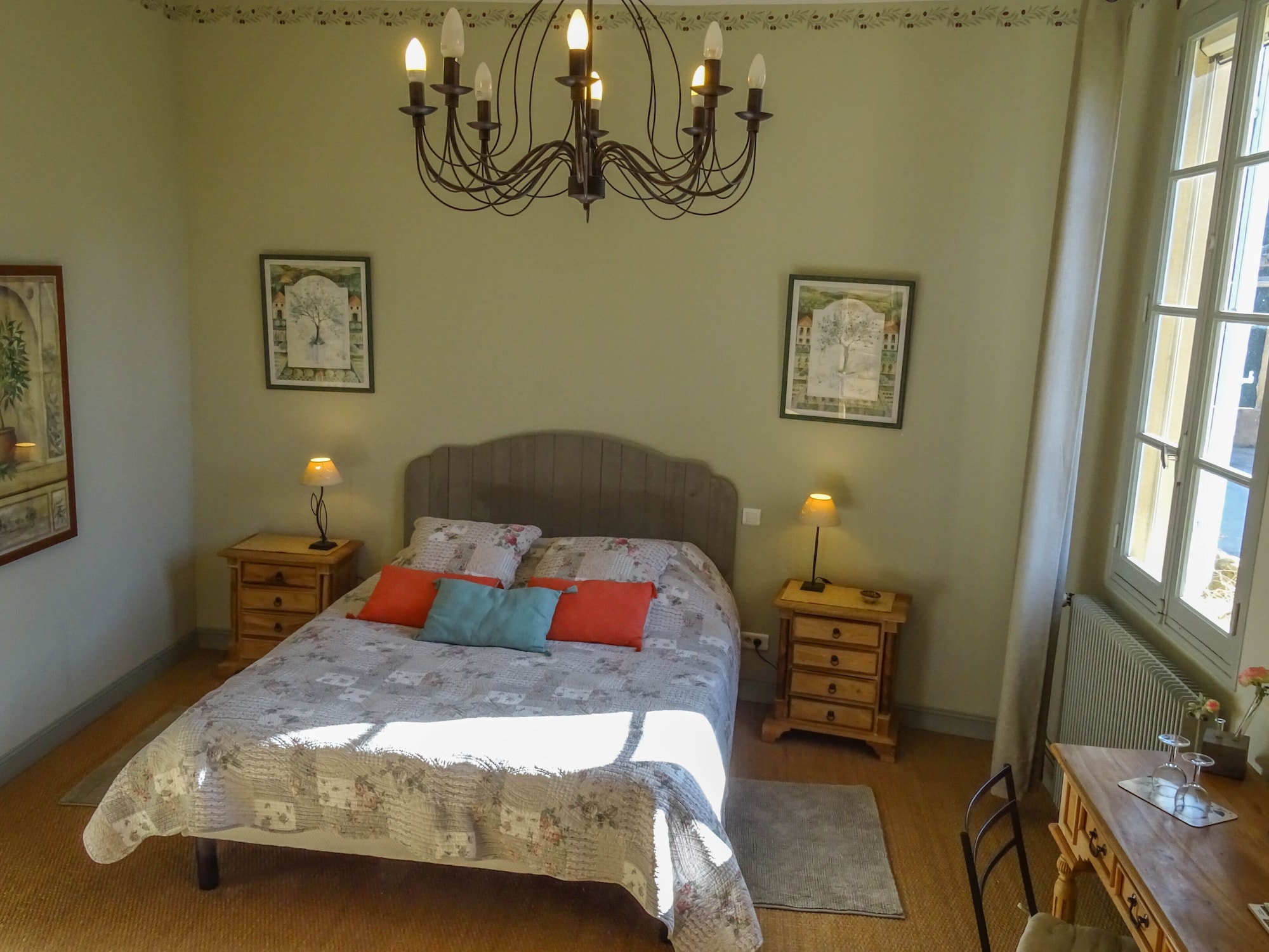 DOUBLE BED, GARDEN VIEW