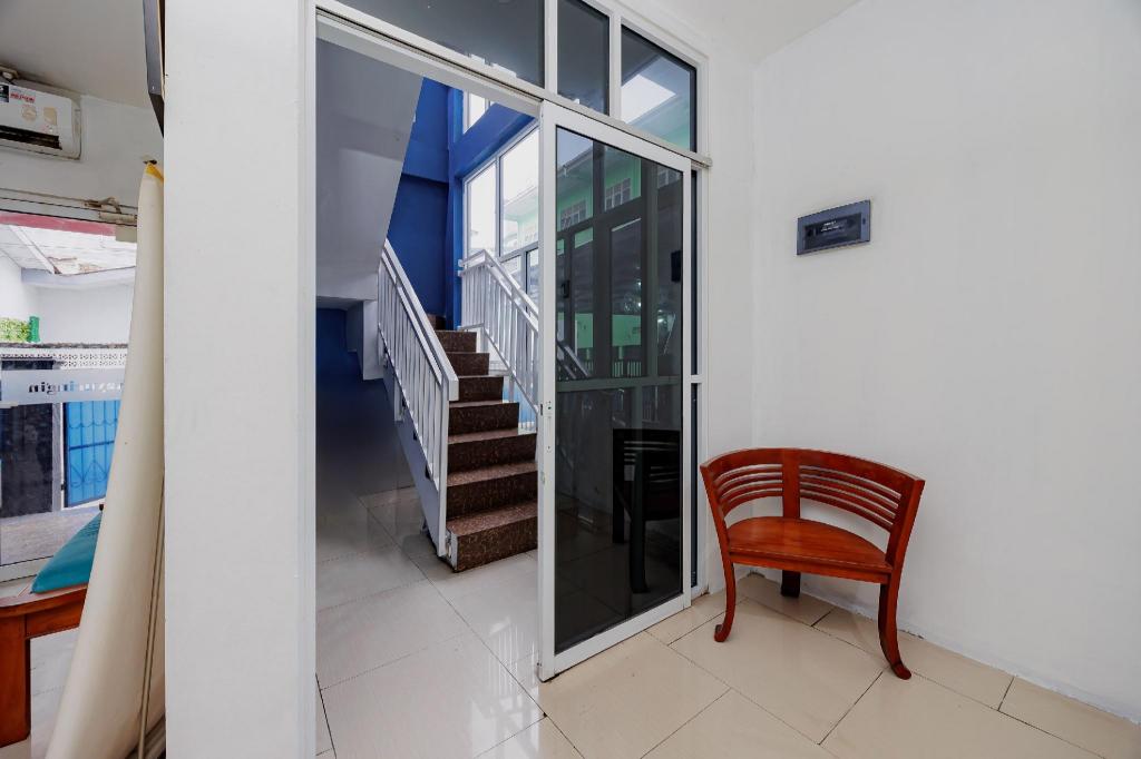 Reddoorz Near Metropolitan Mall Bekasi 36/50