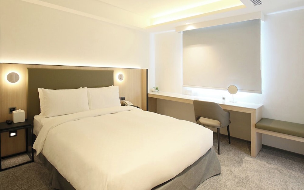 Dandy Hotel Daan Park Branch 32/66