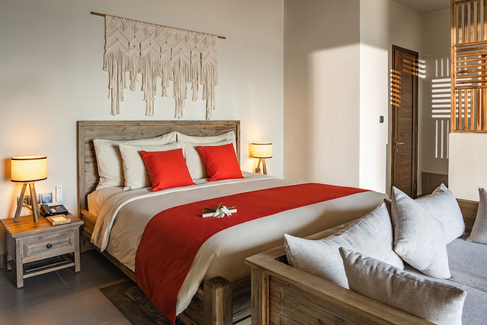 Crown Retreat Quy Nhon 24/88