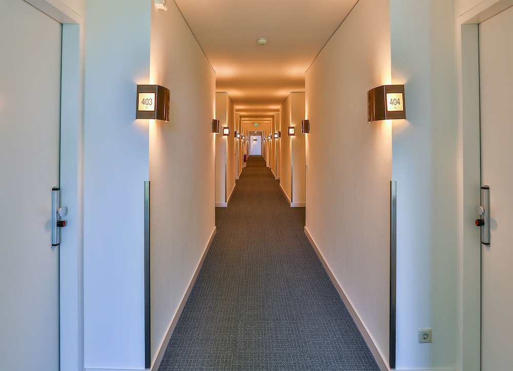 Hotel Frankfurt Messe Affiliated By Melia 70/73
