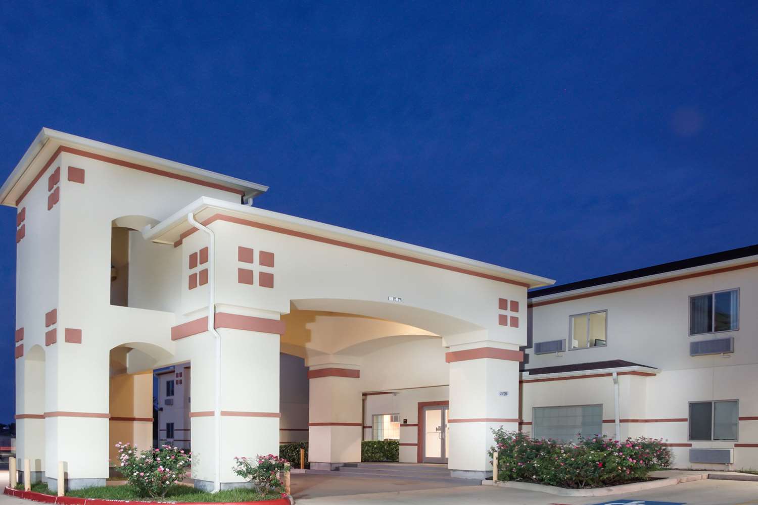 Super 8 By Wyndham Brenham TX 4/33