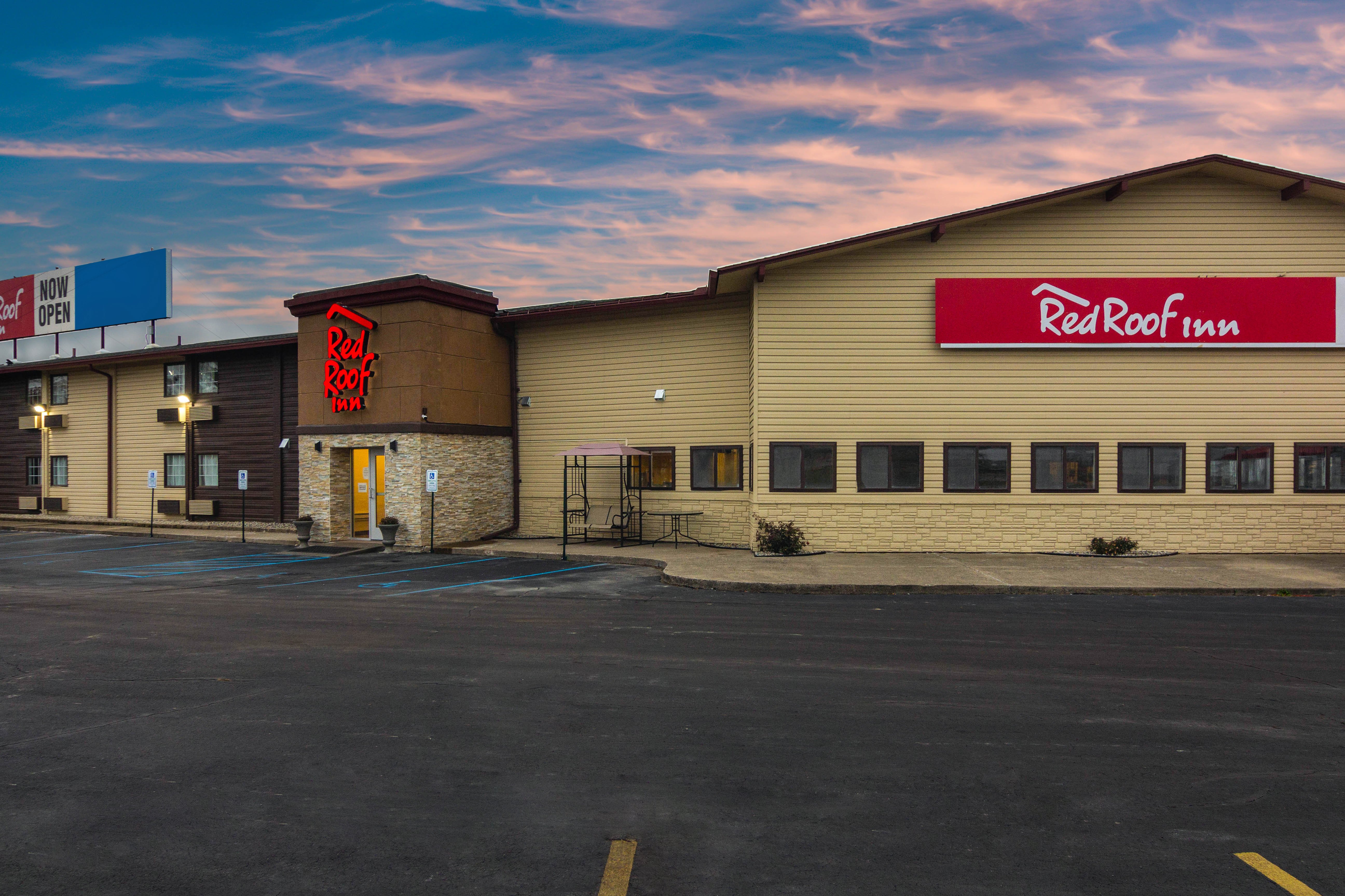 Red Roof Inn Perrysburg 4/18