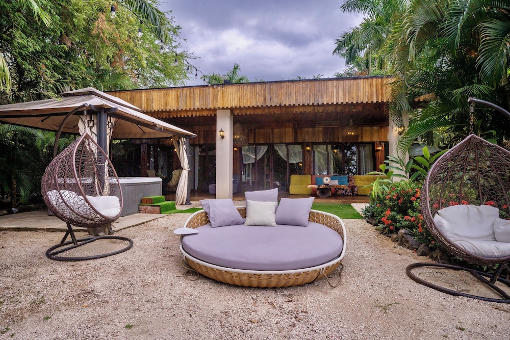 Ocho Artisan Bungalows 71/80