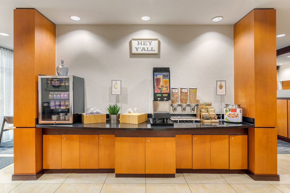 Lobby at Fairfield Inn & Suites by Marriott Houston Conroe/Woodlands, CONROE - TX