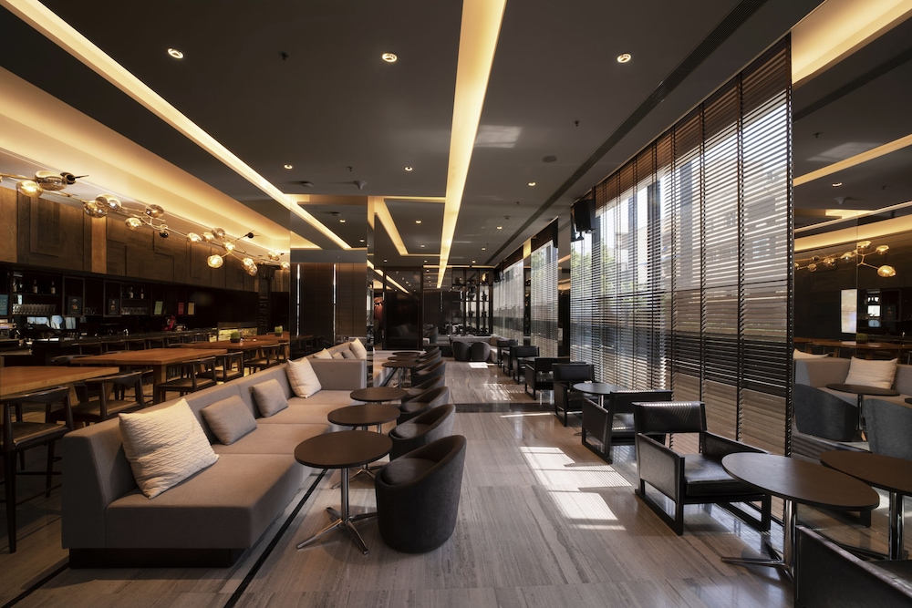 Novotel Chennai Chamiers Road 48/73