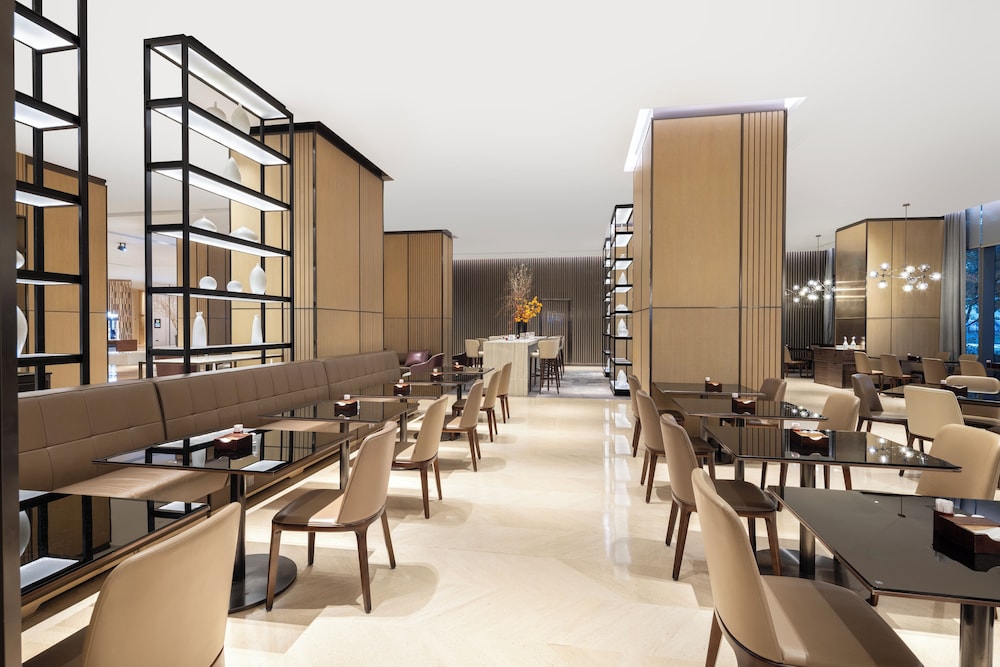 HYATT HOUSE SHANGHAI HONGQIAO CBD 50/66