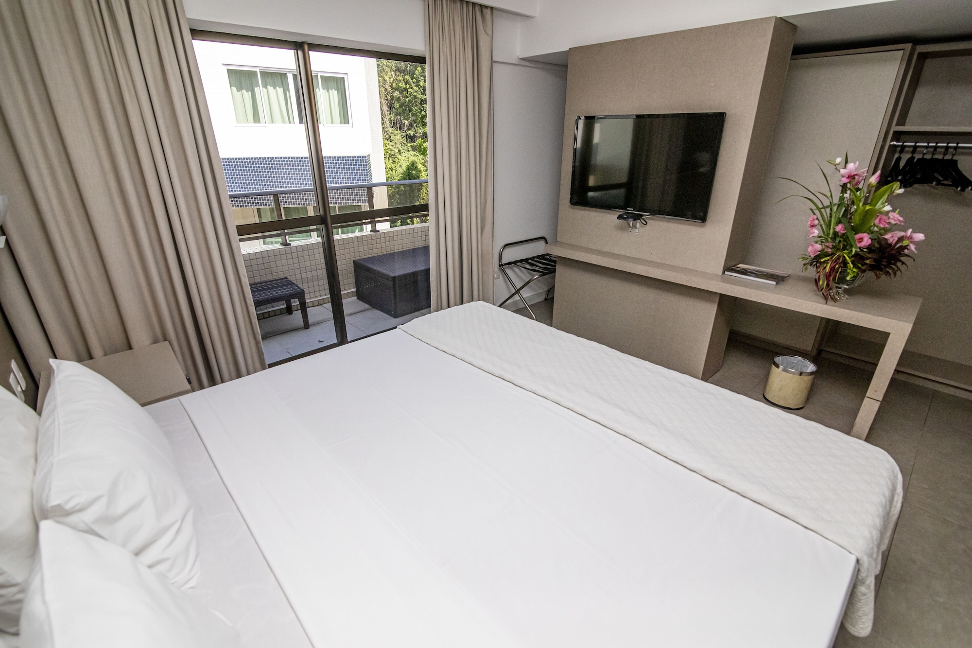 Premium, Suite, King Bed, Balcony