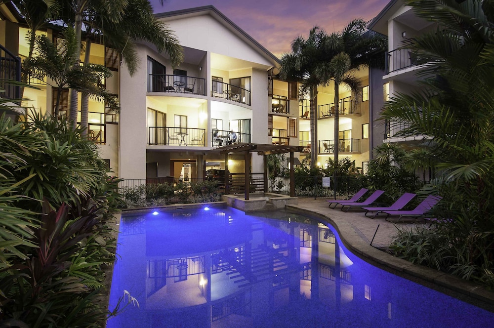 Bay Villas Resort in PORT DOUGLAS