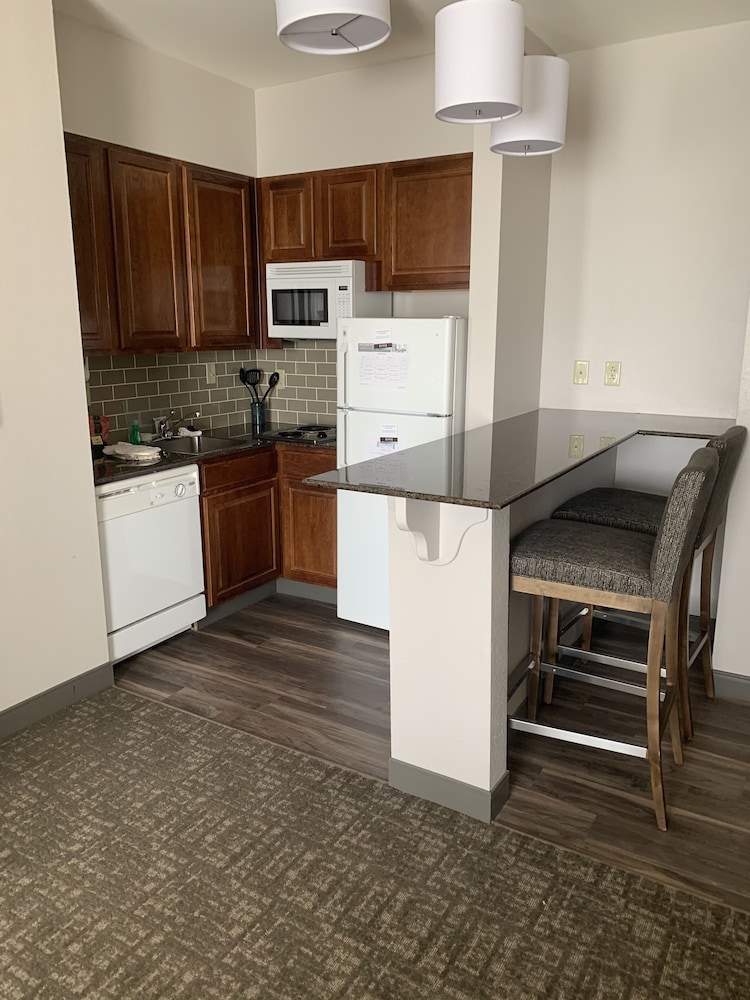 Staybridge Suites Hot Springs 41/53