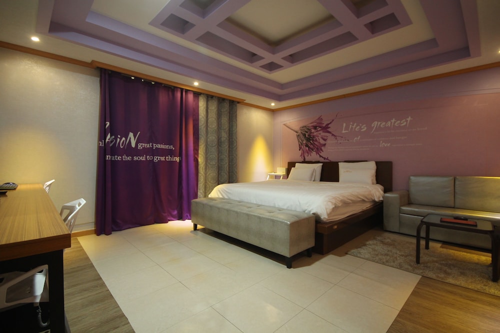 Hotel New Evergreen 9/62