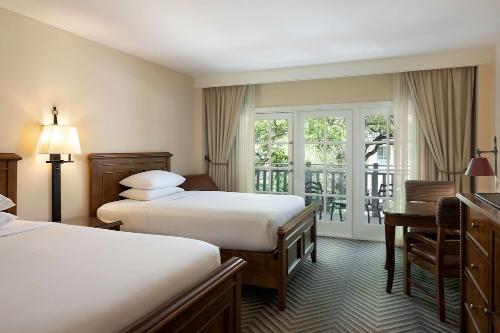 Hyatt Regency Hill Country Resort And Spa 23/84